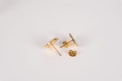 Pendientes Medio Nacar Dorado Acero Inoxidable