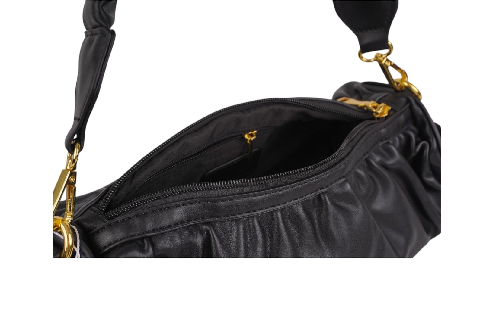 Bolso Negro con Correa Fruncida y Detalle de Pompon